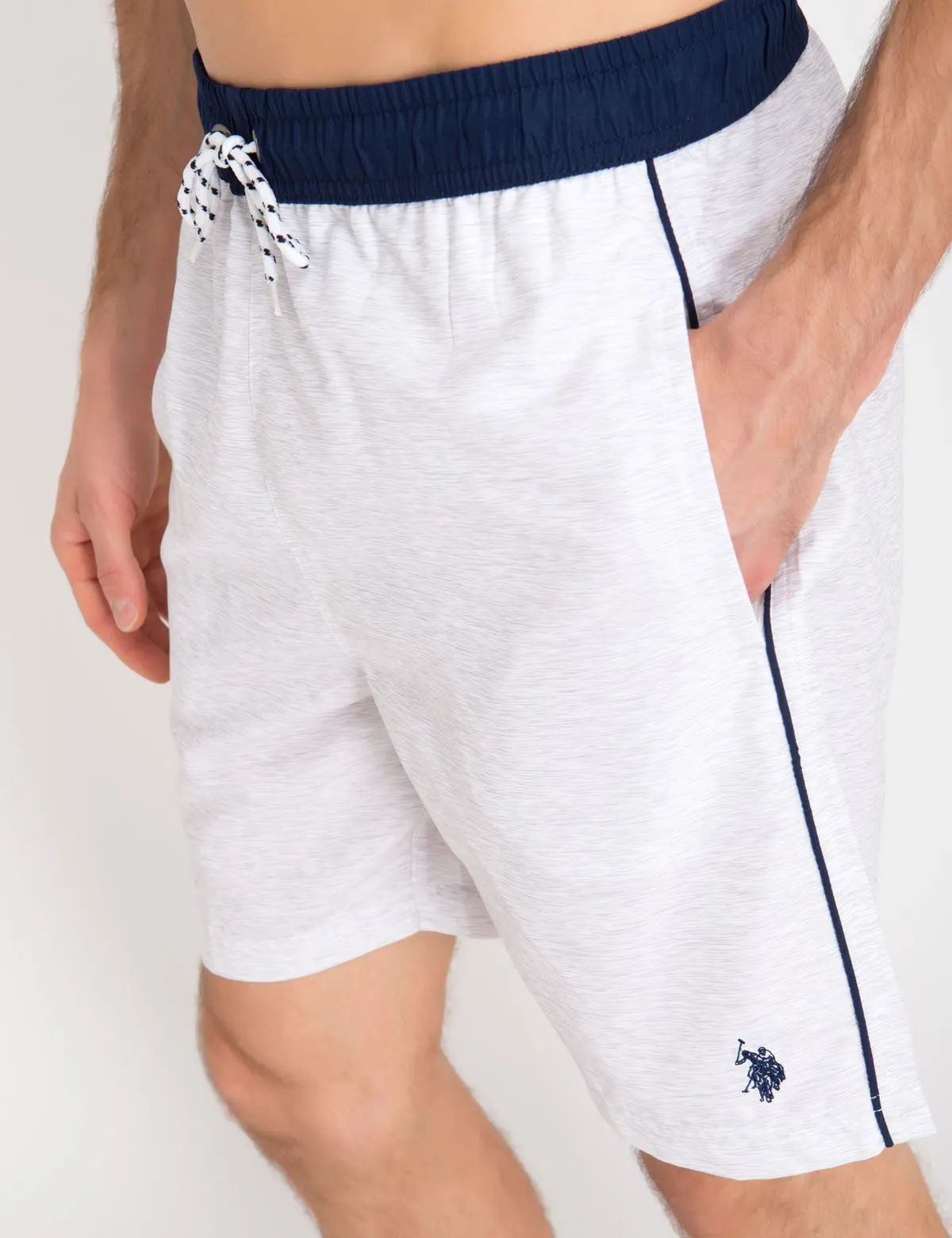 CONTRAST WAIST SWIM TRUNKS