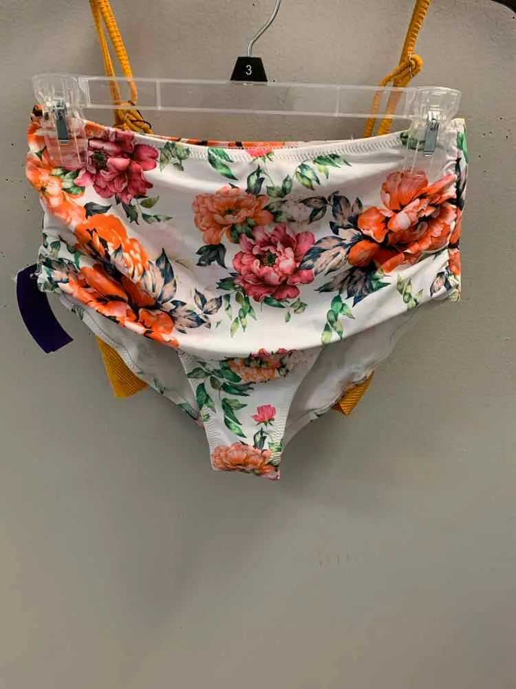 JJ QUEEN Swimwear Size M YEL/WHT Floral Swimsuit