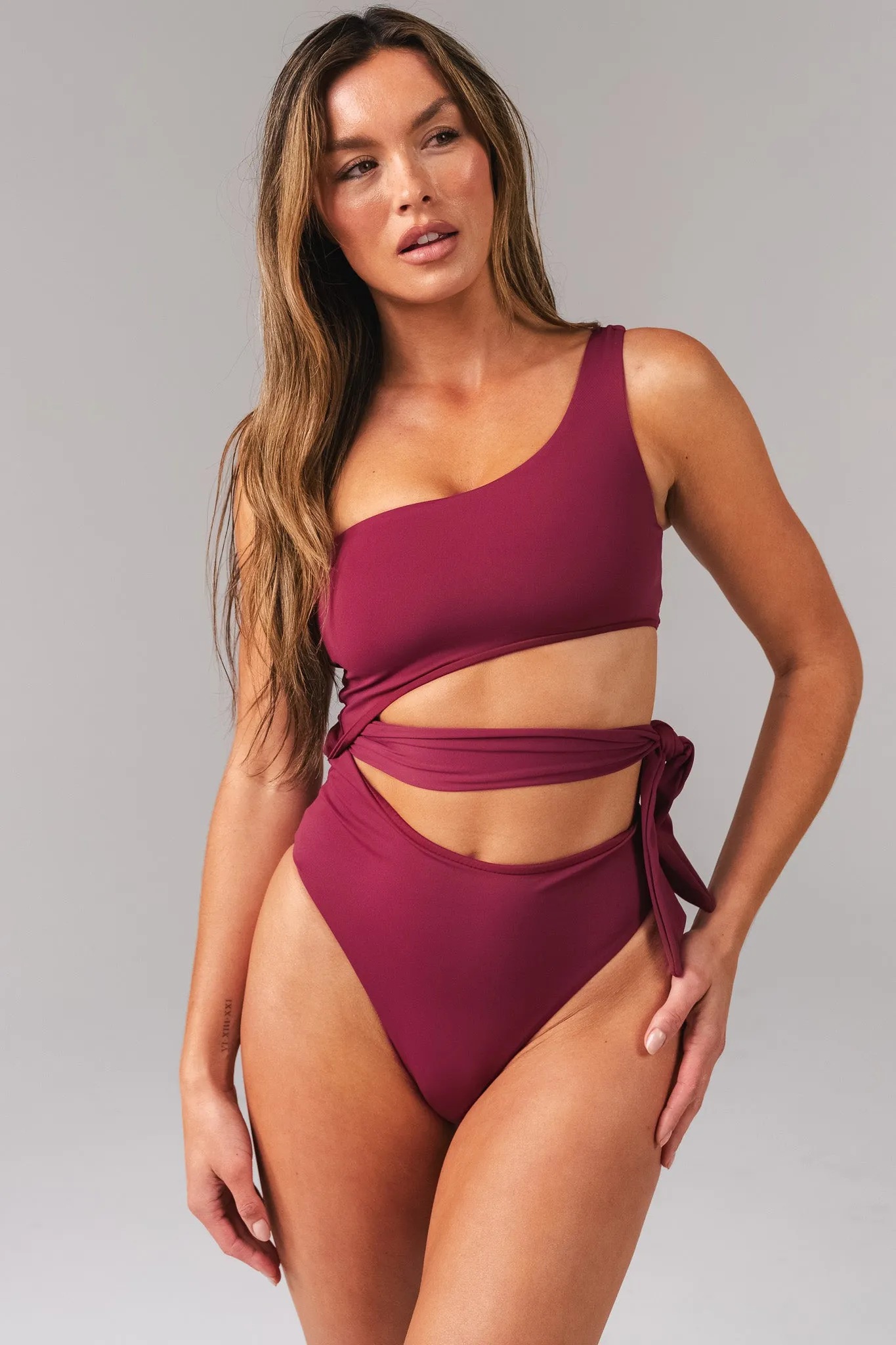 Tropica Asym One Piece - Sangria