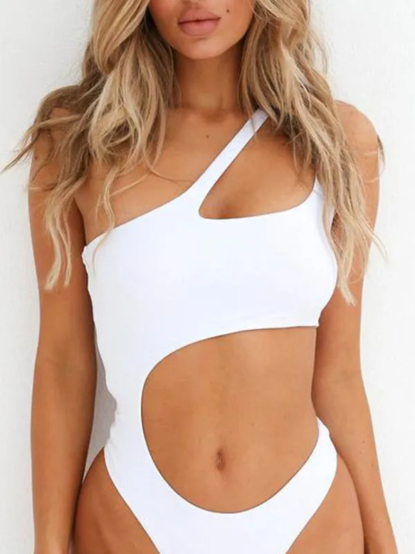 Women's Sexy One Shoulder Swimsuit With Front Cut Out Design